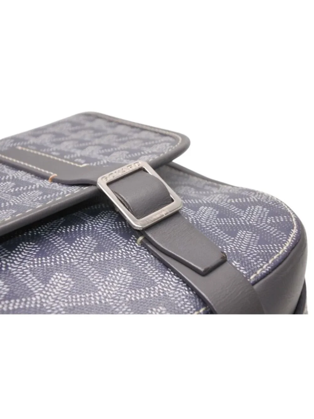 Goyard Belvedere MM Shoulder Bag Gray Leather Silver Herringbone Pattern